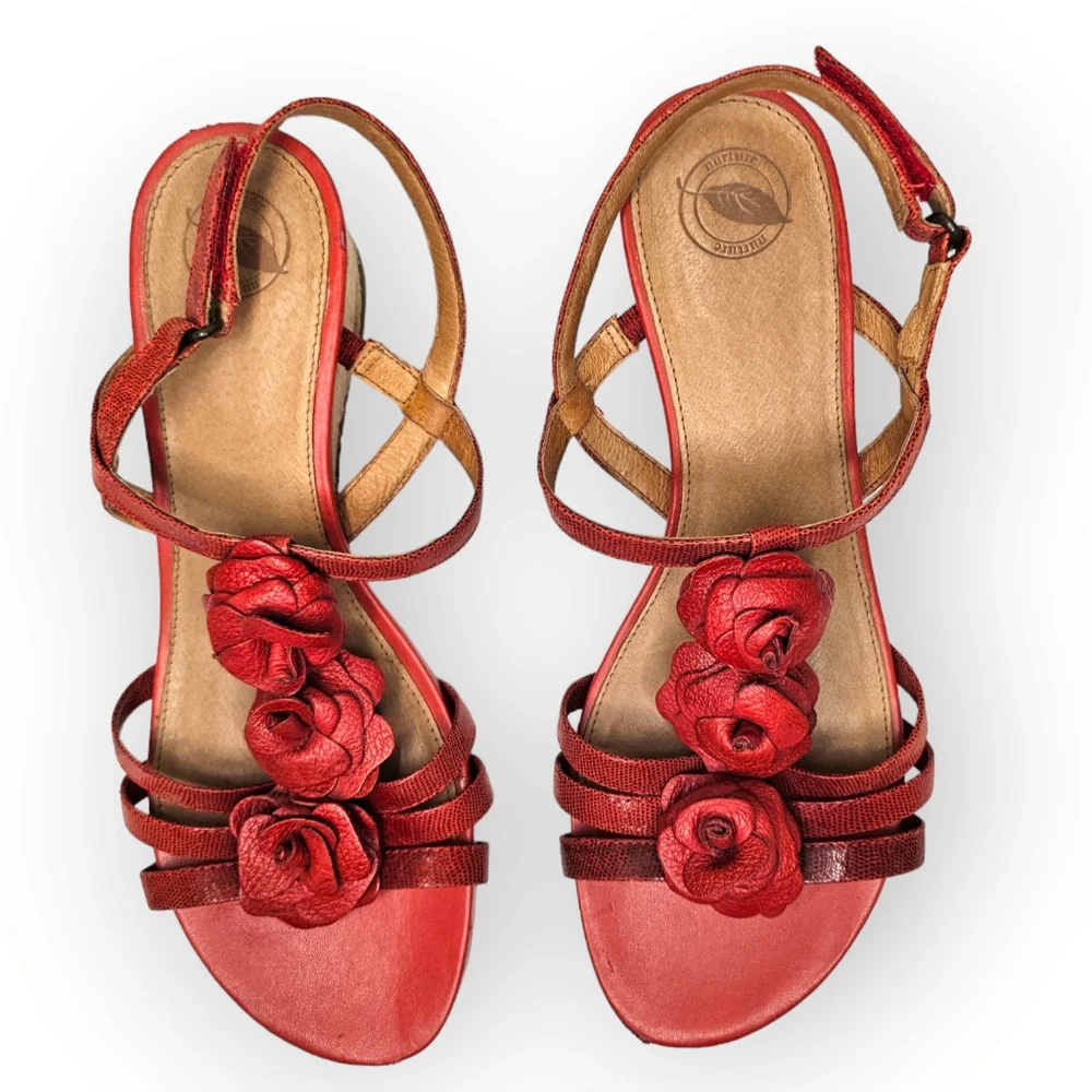 Nurture Red Leather Espadrille Wedge Sandal With Floral Accents Size 11 M